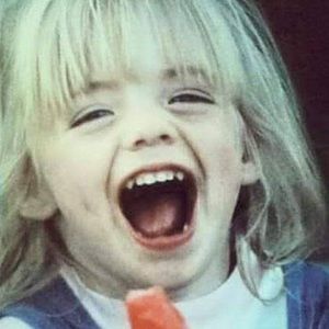 Meet your Posher, Thea